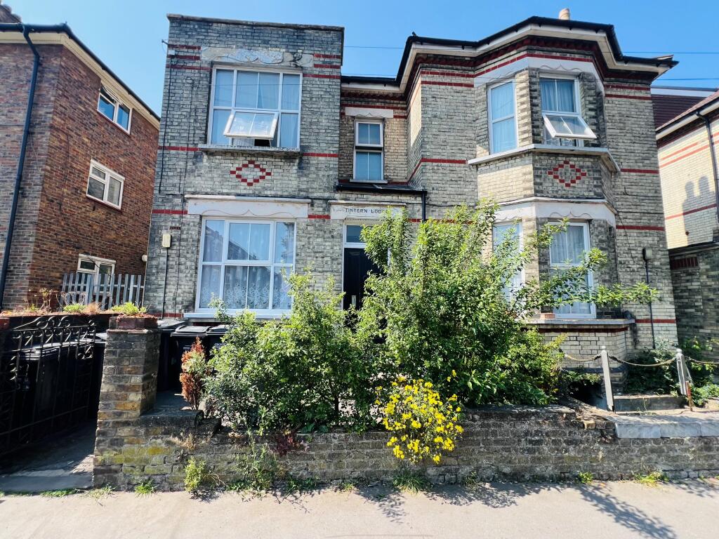 0 bed Studio for rent in Croydon. From Leaders Sales - Croydon