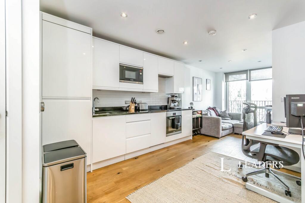 1 bed 1st Floor Flat for rent in Croydon. From Leaders Sales - Croydon