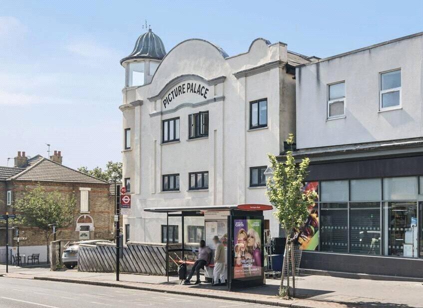 1 bed 1st Floor Flat for rent in London. From Leaders Sales - Croydon