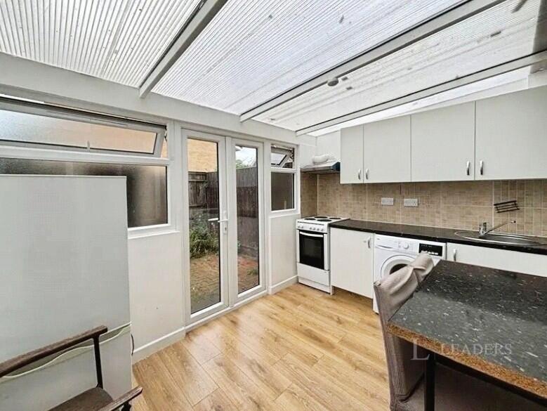 1 bed 1st Floor Flat for rent in Mitcham. From Leaders Sales - Croydon