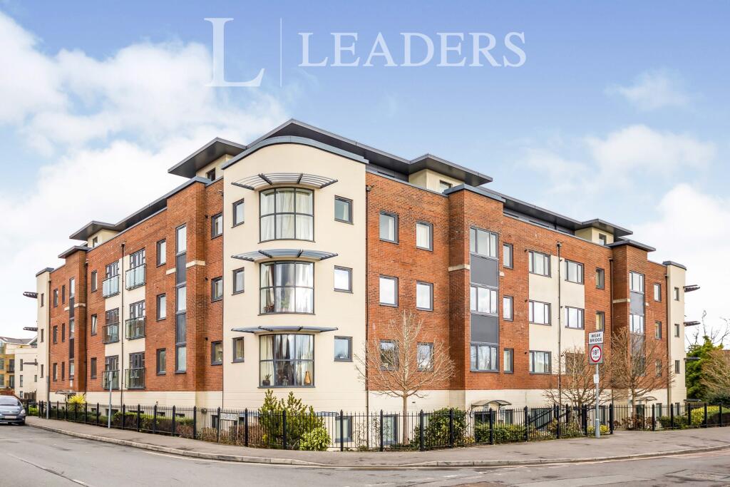 2 bed 1st Floor Flat for rent in East Grinstead. From Leaders - East Grinstead 2 bed 1st Floor Flat for rent in East Grinstead. From Leaders - East Grinstead