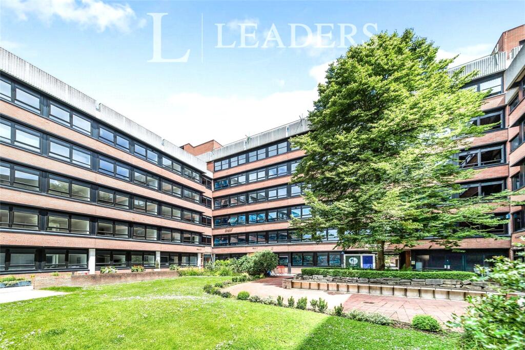 1 bed 1st Floor Flat for rent in East Grinstead. From Leaders - East Grinstead