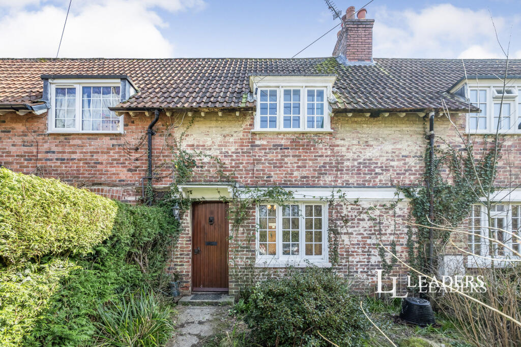 2 bed Mid Terraced House for rent in Upper Hartfield. From Leaders - East Grinstead 2 bed Mid Terraced House for rent in Upper Hartfield. From Leaders - East Grinstead