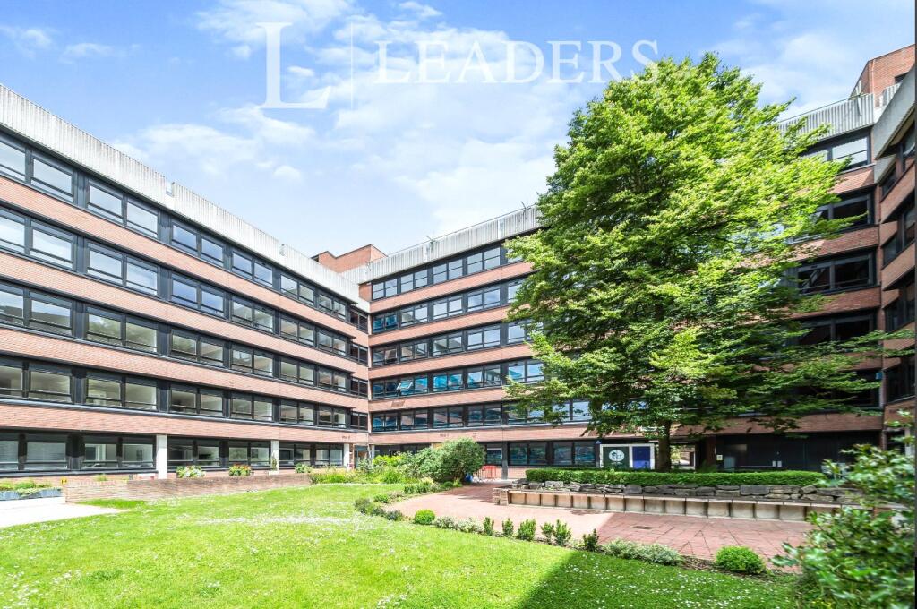 1 bed 1st Floor Flat for rent in East Grinstead. From Leaders - East Grinstead