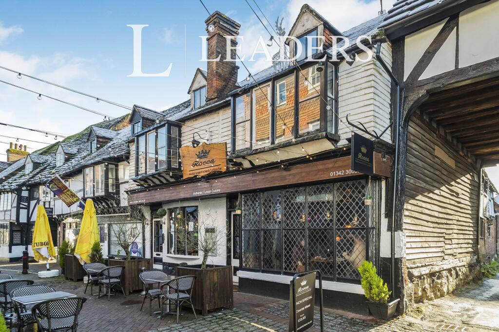2 bed 1st Floor Flat for rent in East Grinstead. From Leaders - East Grinstead