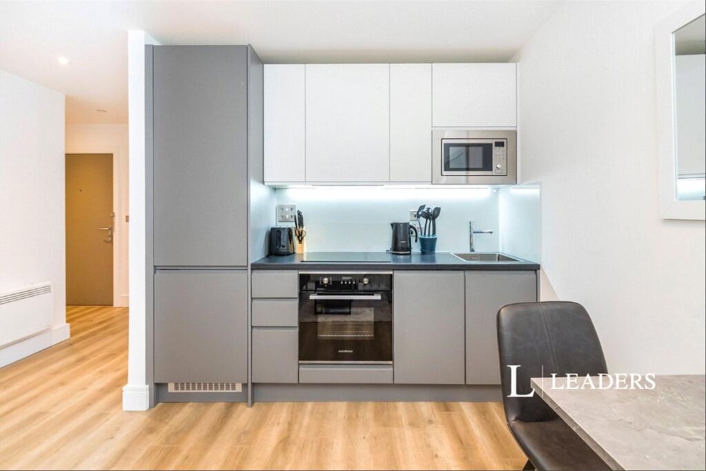 1 bed 1st Floor Flat for rent in East Grinstead. From Leaders - East Grinstead 1 bed 1st Floor Flat for rent in East Grinstead. From Leaders - East Grinstead