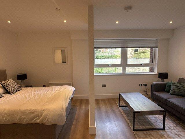 4 bed Studio for rent in East Grinstead. From Leaders - East Grinstead 4 bed Studio for rent in East Grinstead. From Leaders - East Grinstead