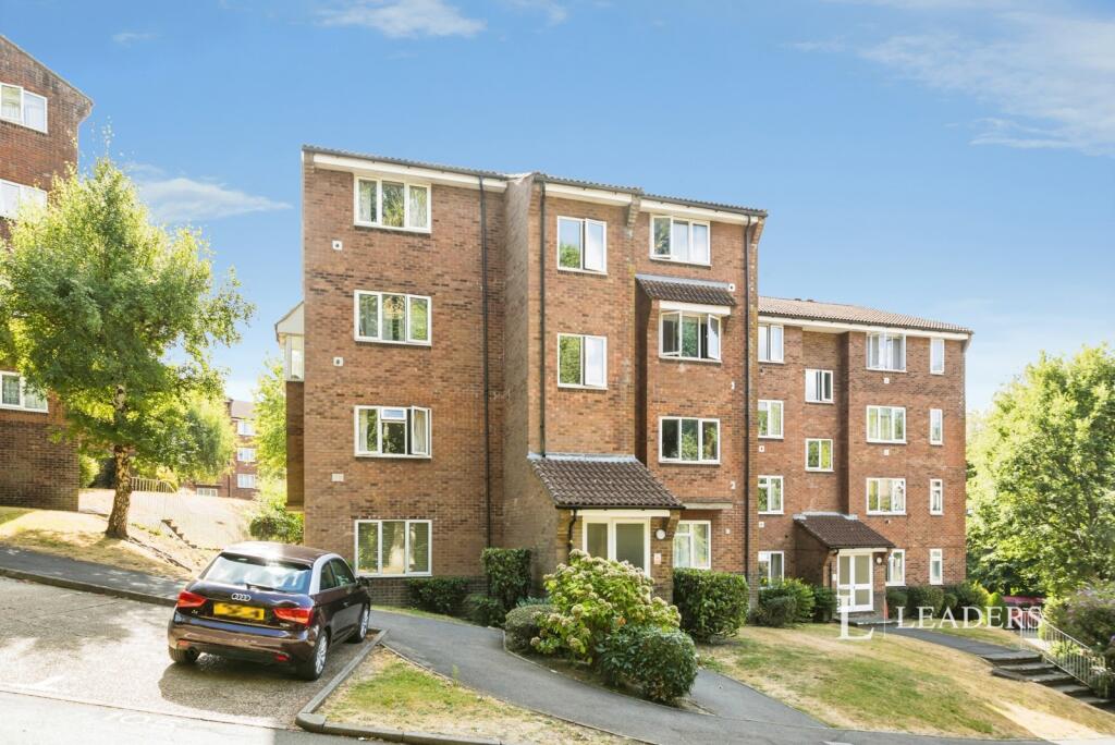 1 bed 1st Floor Flat for rent in East Grinstead. From Leaders - East Grinstead 1 bed 1st Floor Flat for rent in East Grinstead. From Leaders - East Grinstead