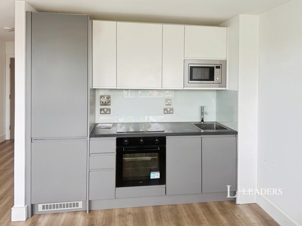 1 bed 1st Floor Flat for rent in East Grinstead. From Leaders - East Grinstead 1 bed 1st Floor Flat for rent in East Grinstead. From Leaders - East Grinstead