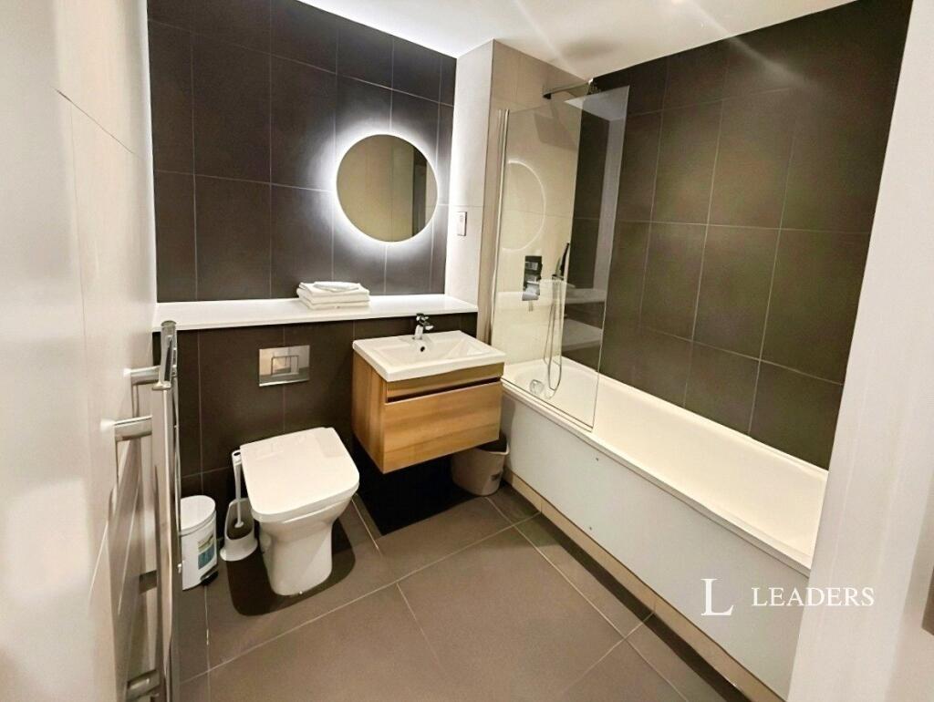 1 bed 1st Floor Flat for rent in East Grinstead. From Leaders - East Grinstead 1 bed 1st Floor Flat for rent in East Grinstead. From Leaders - East Grinstead