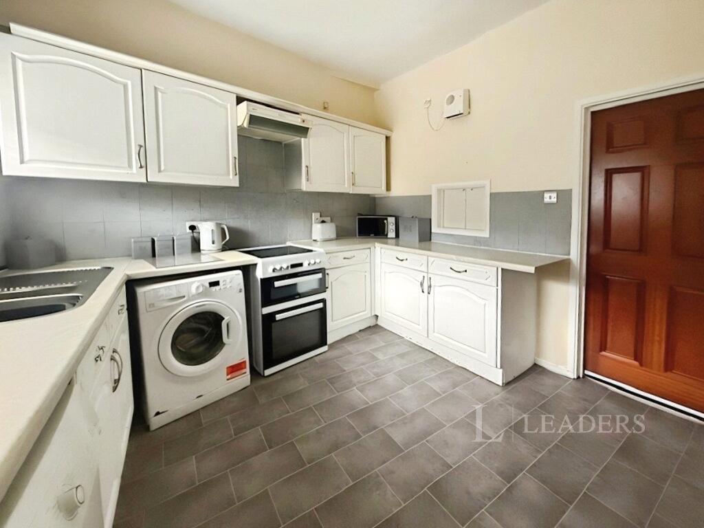 1 bed 1st Floor Flat for rent in Faringdon. From Leaders - Faringdon