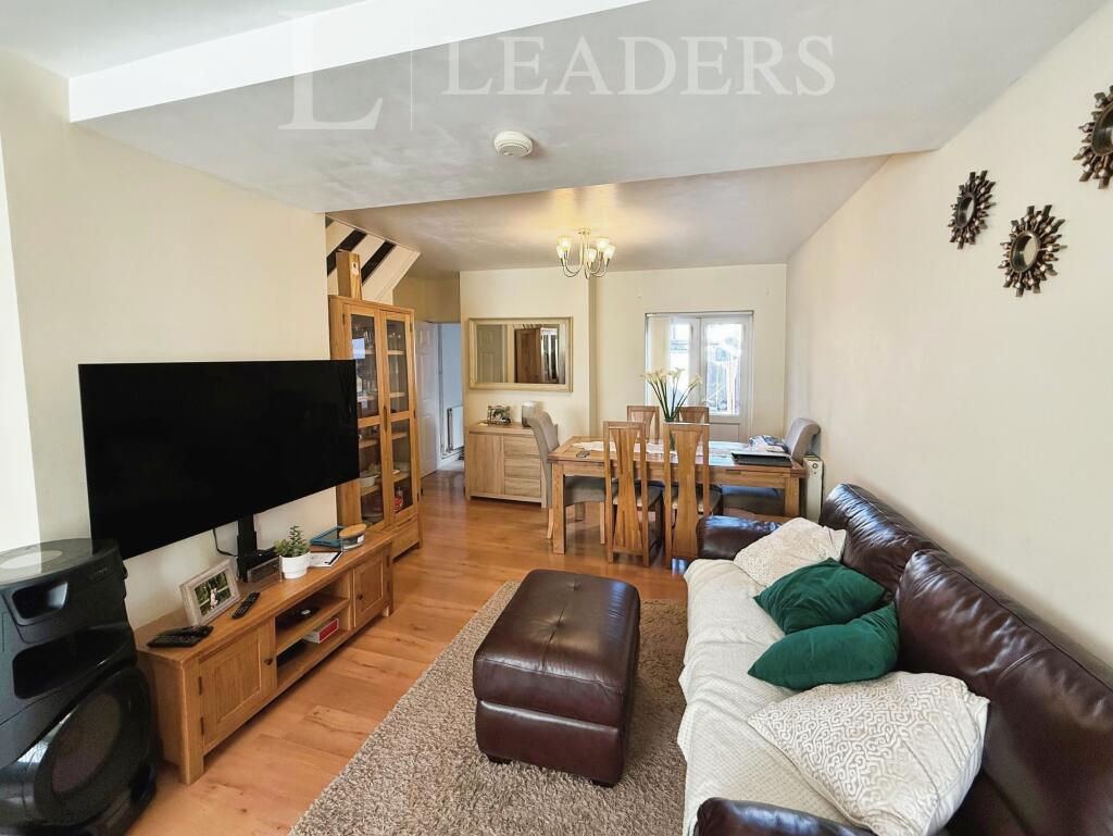 3 bed Mid Terraced House for rent in Swindon. From Leaders - Faringdon 3 bed Mid Terraced House for rent in Swindon. From Leaders - Faringdon