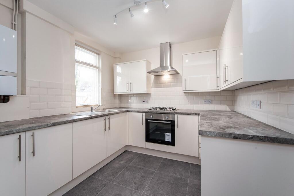 4 bed Detached for rent in Watchfield. From Leaders - Faringdon 4 bed Detached for rent in Watchfield. From Leaders - Faringdon
