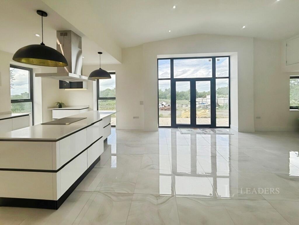 3 bed Bungalow for rent in Purton. From Leaders - Faringdon