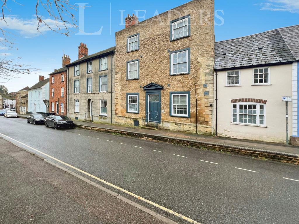 1 bed 1st Floor Flat for rent in Faringdon. From Leaders - Faringdon