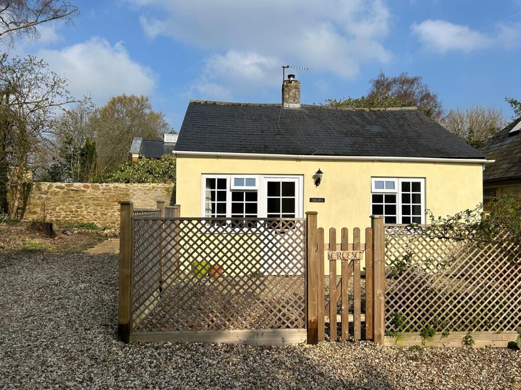 1 bed Bungalow for rent in Great Coxwell. From Leaders - Faringdon