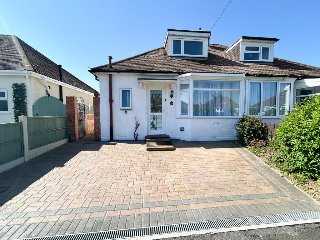 3 bed Bungalow for rent in Gosport. From Leaders Lettings - Gosport