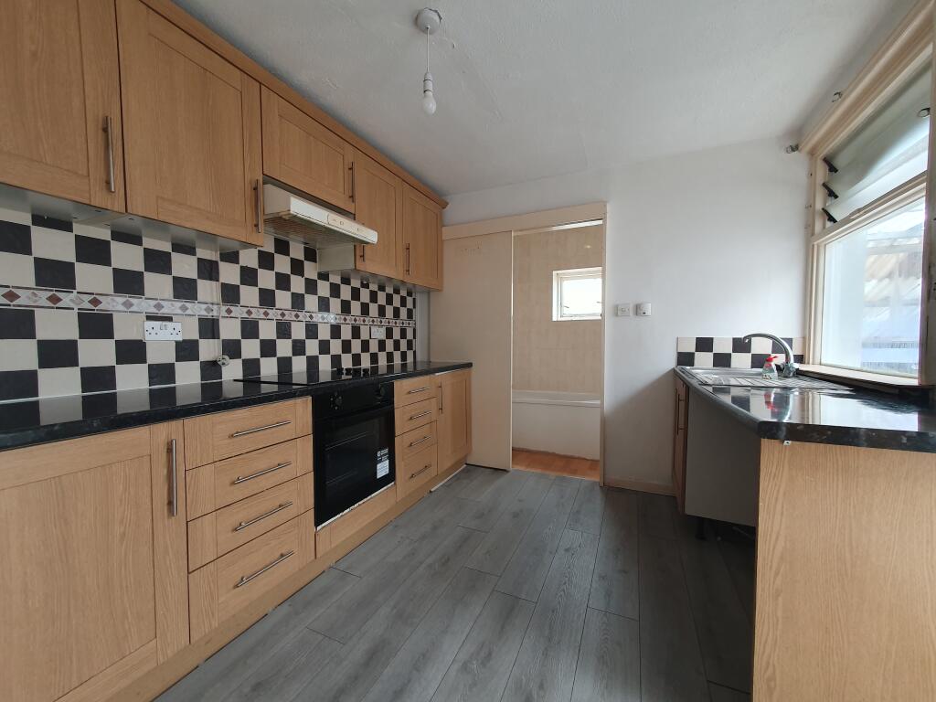 2 bed Flat for rent in Gosport. From Leaders Lettings - Gosport