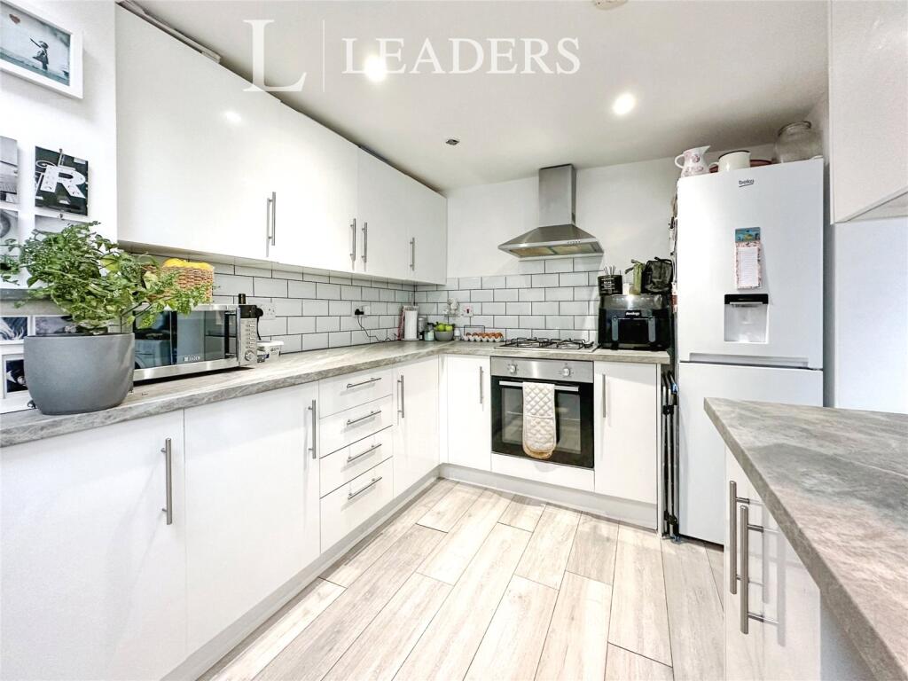 3 bed Mid Terraced House for rent in Gosport. From Leaders - Gosport 3 bed Mid Terraced House for rent in Gosport. From Leaders - Gosport