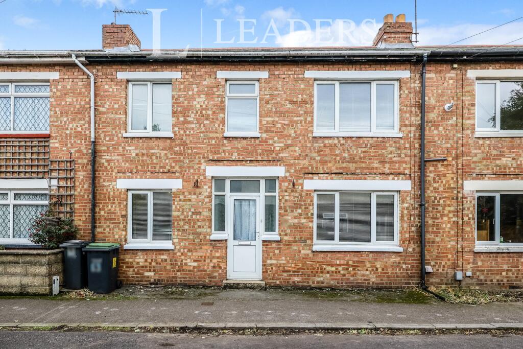 2 bed Mid Terraced House for rent in Gosport. From Leaders - Gosport