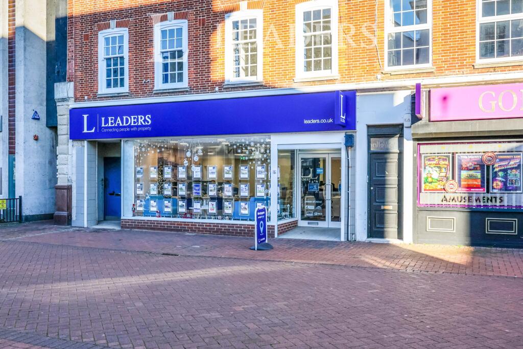 3 bed 1st Floor Flat for rent in Gosport. From Leaders - Gosport