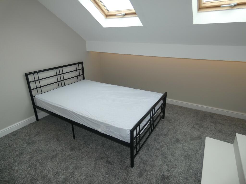 1 bed Room for rent in Hanchurch. From Leaders - Hartshill