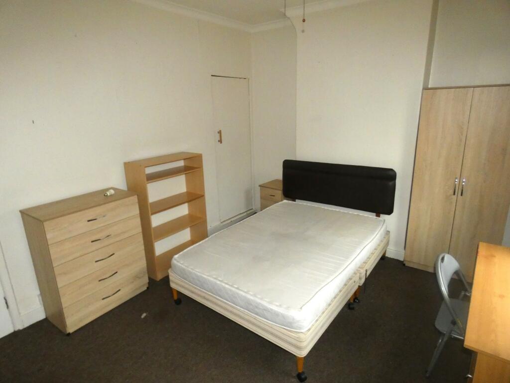 1 bed Room for rent in Newcastle-under-Lyme. From Leaders - Hartshill