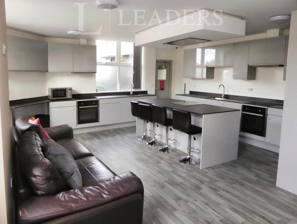 1 bed Detached House for rent in Newcastle-under-Lyme. From Leaders - Hartshill