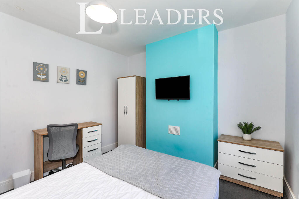 1 bed Mid Terraced House for rent in Stoke-on-Trent. From Leaders Lettings - Hartshill