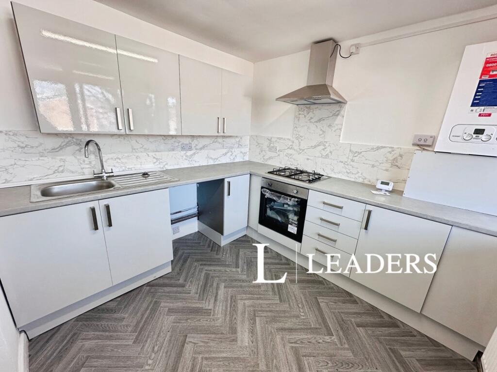 3 bed 1st Floor Flat for rent in Brown Edge. From Leaders Lettings - Hartshill 3 bed 1st Floor Flat for rent in Brown Edge. From Leaders Lettings - Hartshill