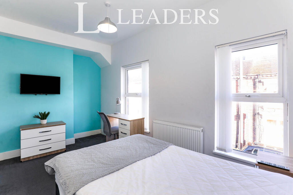 1 bed Mid Terraced House for rent in Stoke-on-Trent. From Leaders Lettings - Hartshill