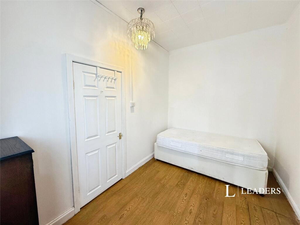 3 bed Mid Terraced House for rent in Cookshill. From Leaders Lettings - Hartshill