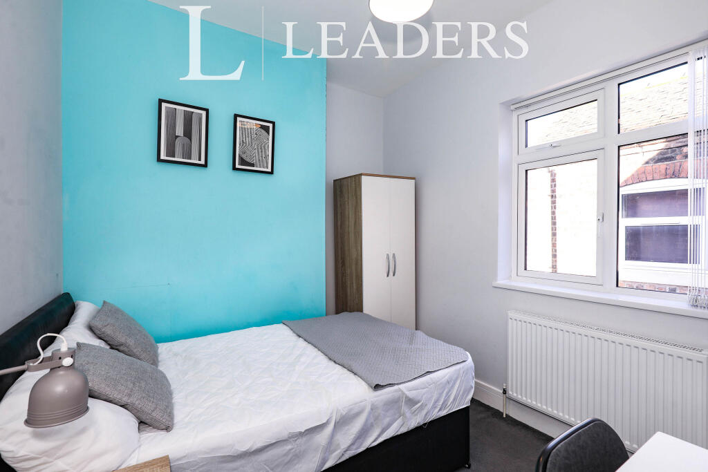 1 bed Mid Terraced House for rent in Stoke-on-Trent. From Leaders Lettings - Hartshill