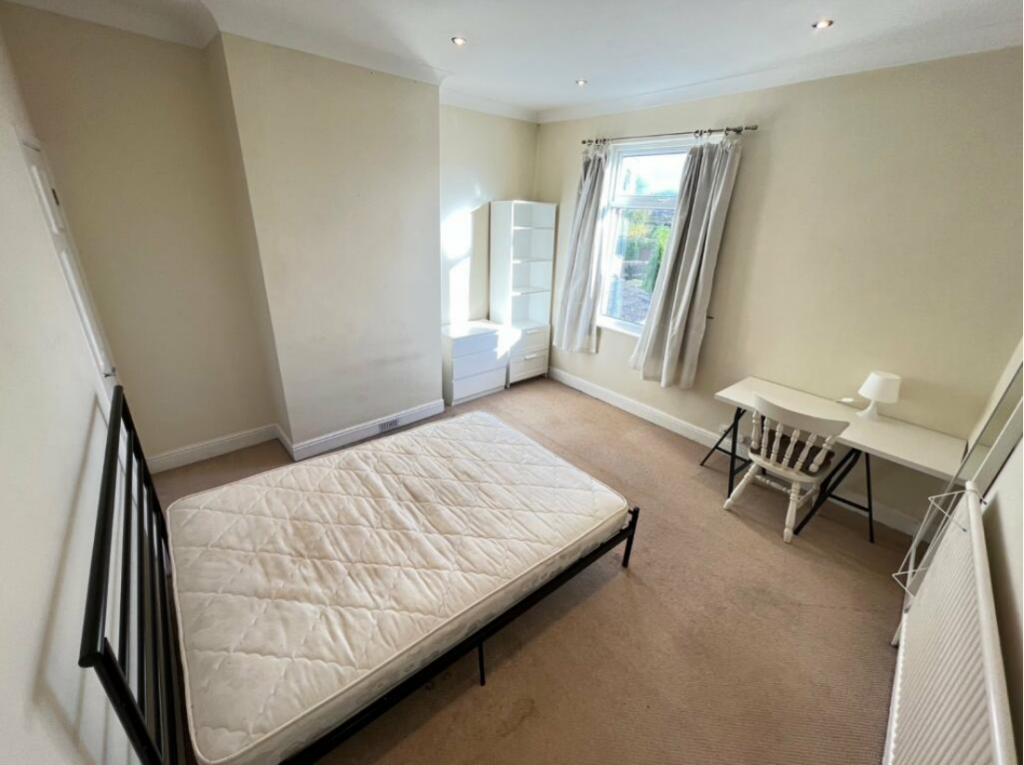 1 bed Mid Terraced House for rent in Newcastle-under-Lyme. From Leaders Lettings - Hartshill 1 bed Mid Terraced House for rent in Newcastle-under-Lyme. From Leaders Lettings - Hartshill