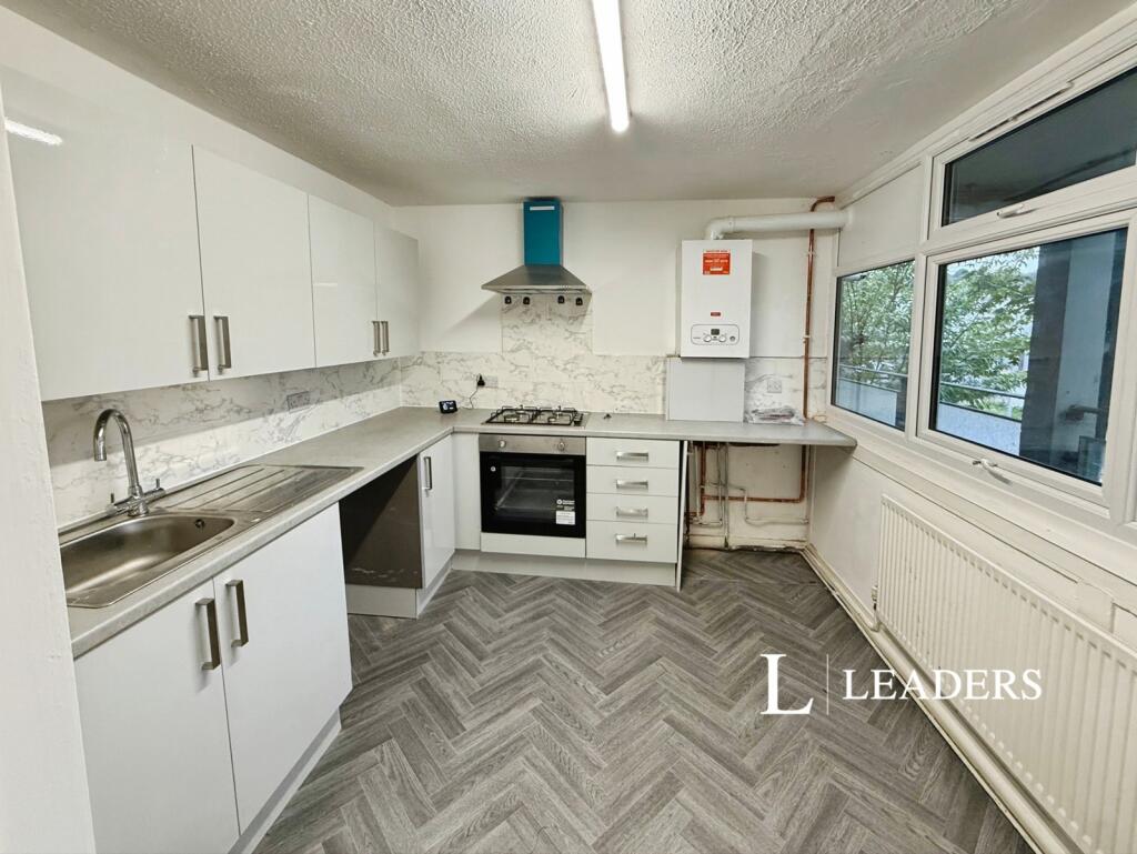 3 bed 1st Floor Flat for rent in Brown Edge. From Leaders Lettings - Hartshill
