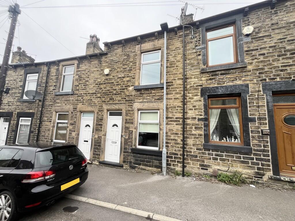 2 bed Mid Terraced House for rent in Barnsley. From Butcher Residential Ltd - Penistone 2 bed Mid Terraced House for rent in Barnsley. From Butcher Residential Ltd - Penistone