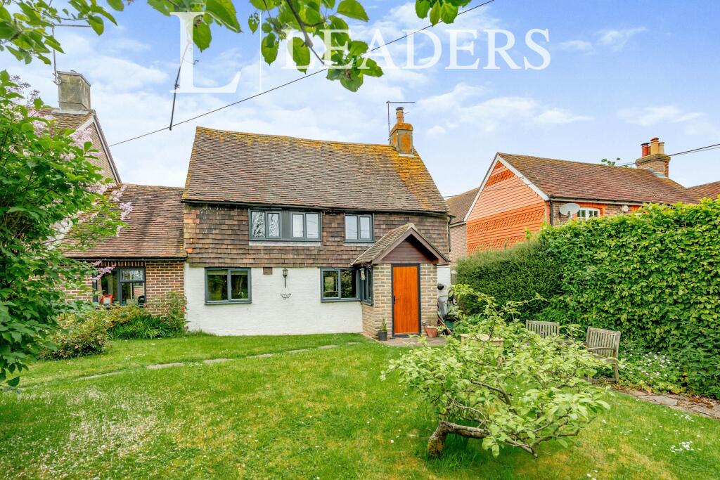 2 bed Cottage for rent in Faygate. From Leaders - Horsham