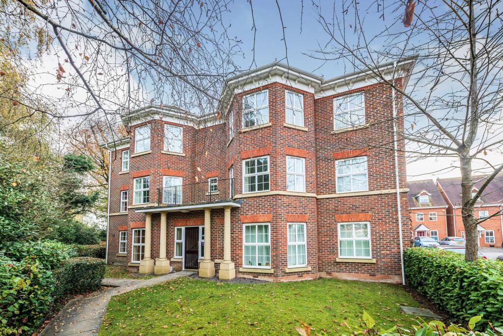 2 bed 1st Floor Flat for rent in Broadbridge Heath. From Leaders Sales - Horsham