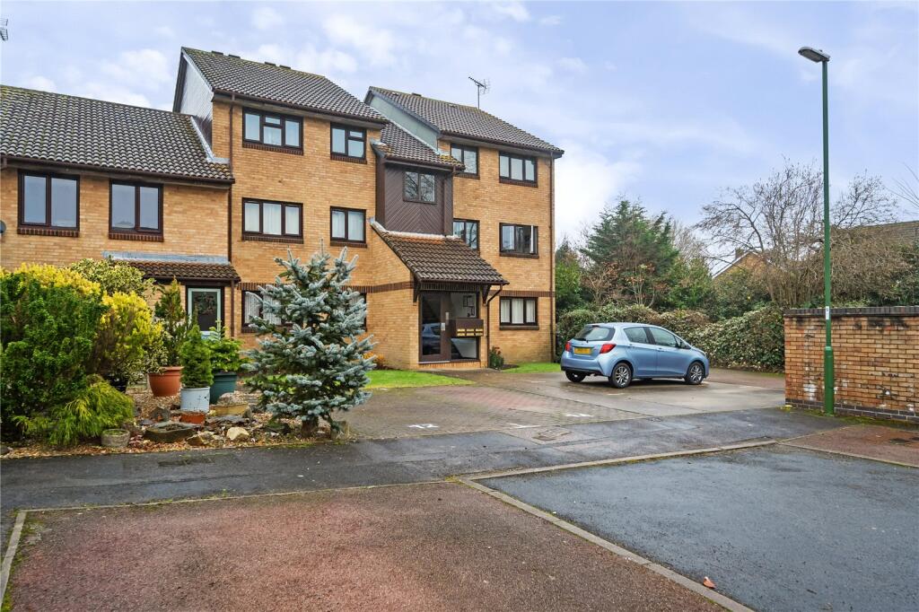 2 bed 1st Floor Flat for rent in Mannings Heath. From Leaders Sales - Horsham