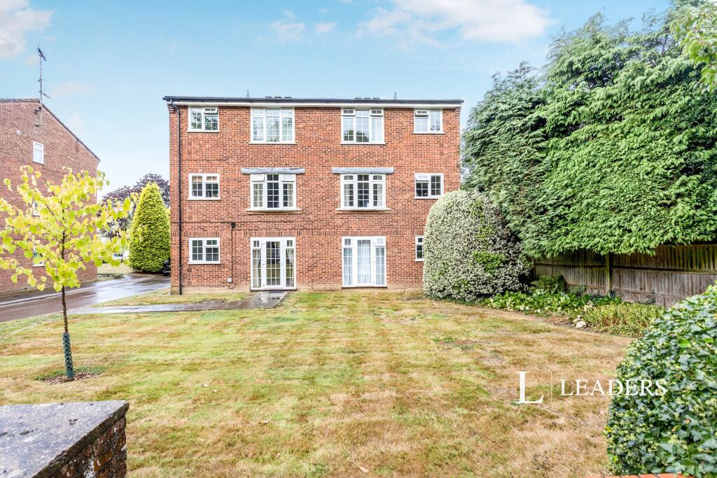 1 bed 1st Floor Flat for rent in Horsham. From Leaders Sales - Horsham