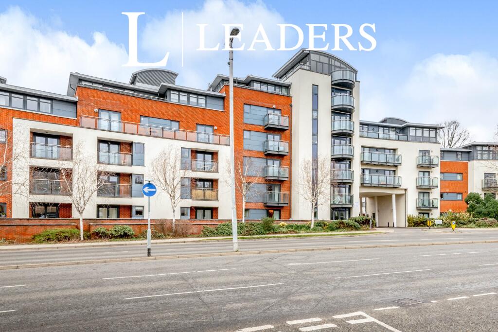 1 bed 1st Floor Flat for rent in Horsham. From Leaders Sales - Horsham