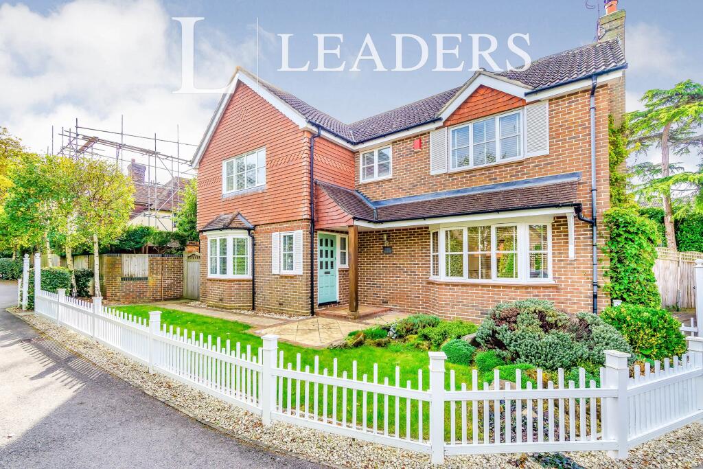 5 bed Detached for rent in Horsham. From Leaders Sales - Horsham 5 bed Detached for rent in Horsham. From Leaders Sales - Horsham