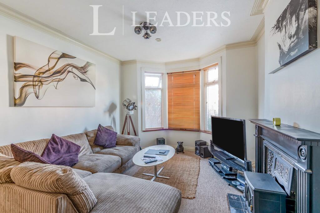 1 bed 1st Floor Flat for rent in Tower Hill. From Leaders Sales - Horsham 1 bed 1st Floor Flat for rent in Tower Hill. From Leaders Sales - Horsham