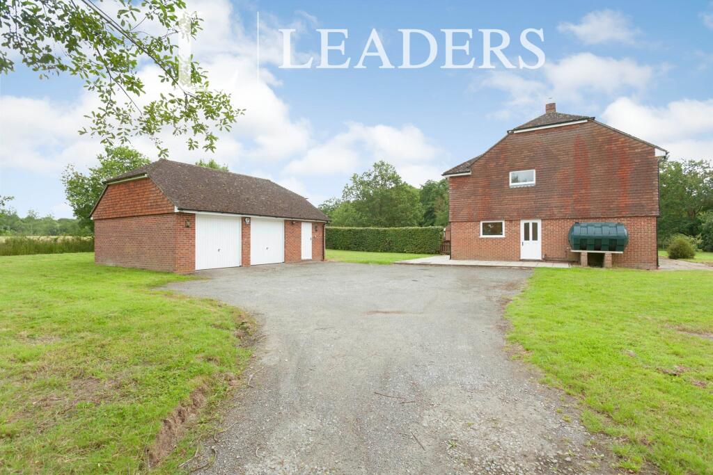 3 bed Detached for rent in Alfold Crossways. From Leaders Sales - Horsham 3 bed Detached for rent in Alfold Crossways. From Leaders Sales - Horsham