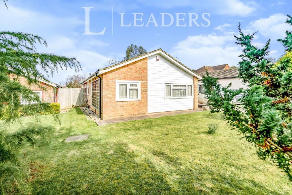 3 bed Bungalow for rent in Horsham. From Leaders Sales - Horsham