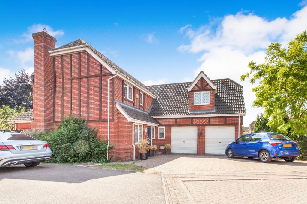 5 bed Detached for rent in St Ives. From Leaders - Huntingdon
