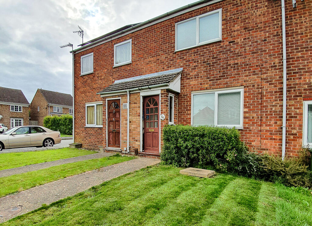 2 bed Mid Terraced House for rent in St Ives. From Leaders - Huntingdon 2 bed Mid Terraced House for rent in St Ives. From Leaders - Huntingdon