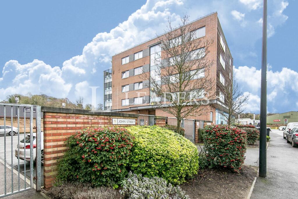 2 bed 1st Floor Flat for rent in Ipswich. From Leaders Sales - Ipswich