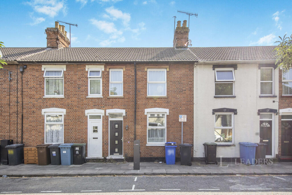 3 bed Mid Terraced House for rent in Ipswich. From Leaders Sales - Ipswich