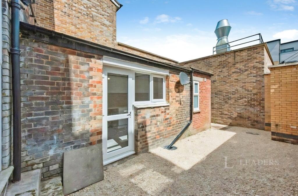 1 bed 1st Floor Flat for rent in Stowmarket. From Leaders Sales - Ipswich 1 bed 1st Floor Flat for rent in Stowmarket. From Leaders Sales - Ipswich